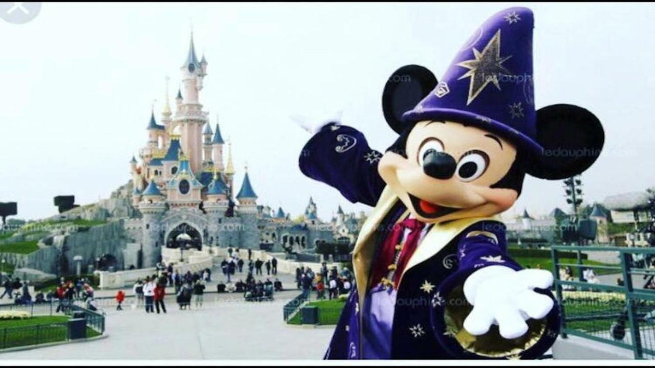 Studio A 1 Kilometre De Disneyland Paris Монтеврен Экстерьер фото