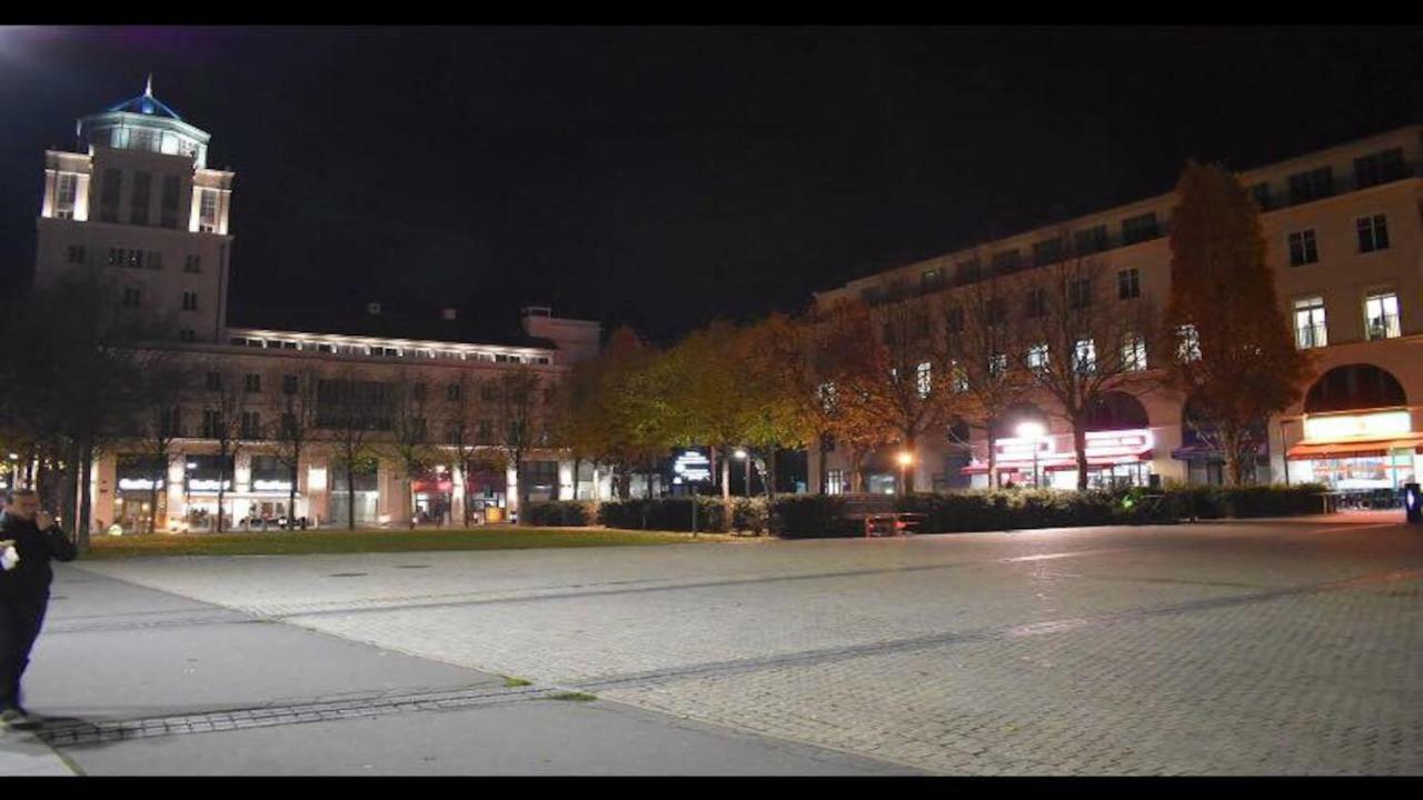 Studio A 1 Kilometre De Disneyland Paris Монтеврен Экстерьер фото